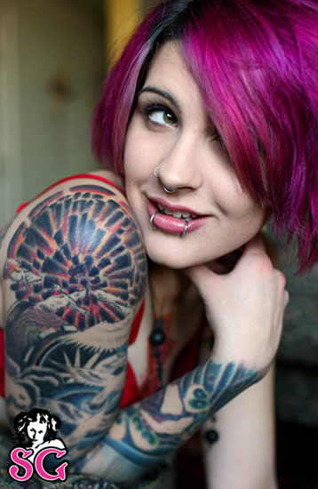 Hermosas chicas tatuadas