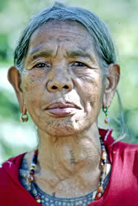  Kalinga women of the Philippines had small marks tattooed on their necks