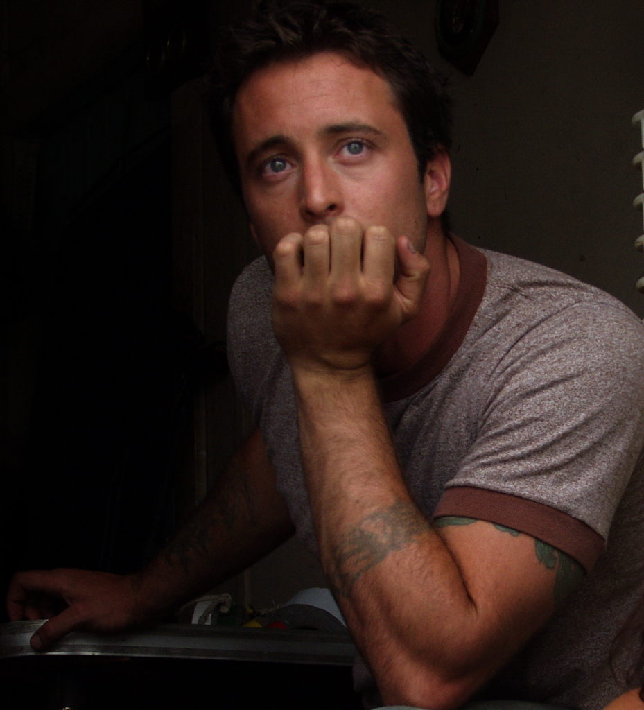 ALEX O'LOUGHLIN TATTOOS PICTURES IMAGES PICS PHOTOS OF HIS TATTOOS