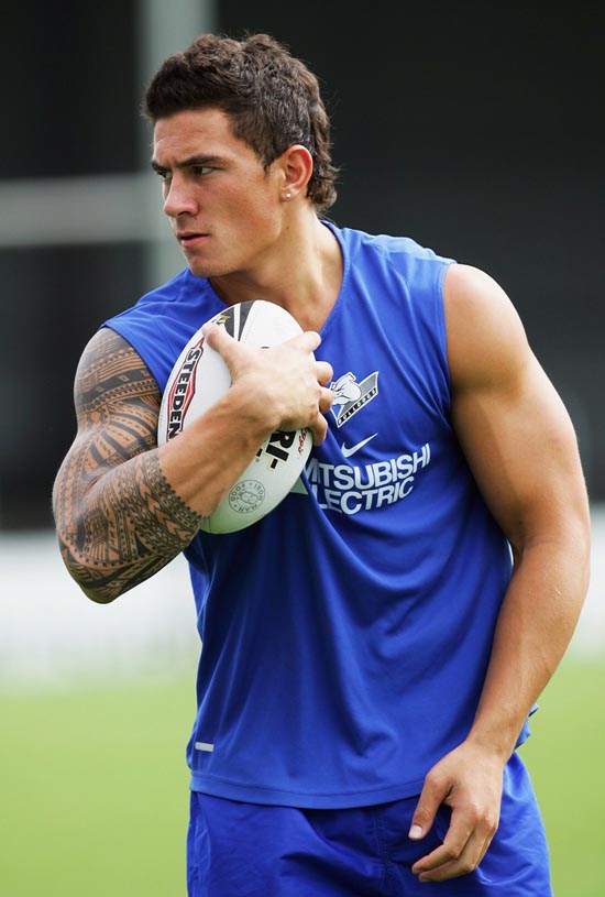 SONNY BILL WILLIAMS TATTOO PICS PHOTOS PICTURES OF HIS TATTOOS