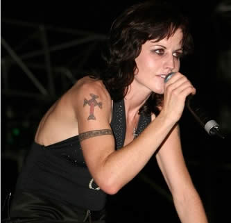 Dolores O´Riordan tattoo pictures