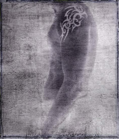 Photograph is © Ken Isaaks