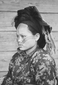 Atayal weavers with facial tattooing, ca. 1900. 