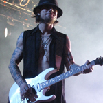 DAVE NAVARRO
