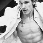 Alex Pettyfer 